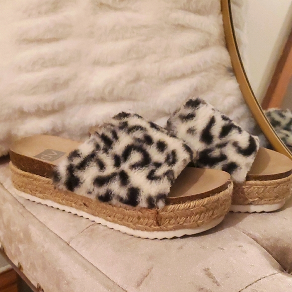 Dolce Vita Shoes - Dolce Vita Women's Faux Fur Leopard Print Platform Sandals